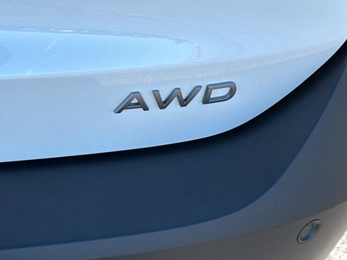 New 2026 Nissan Kicks SV w/ SV Premium Package image 8