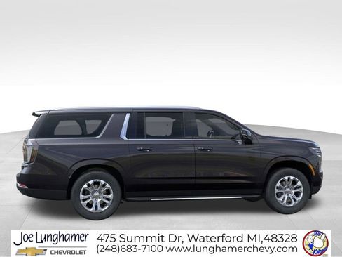 New 2026 Chevrolet Suburban LT image 5