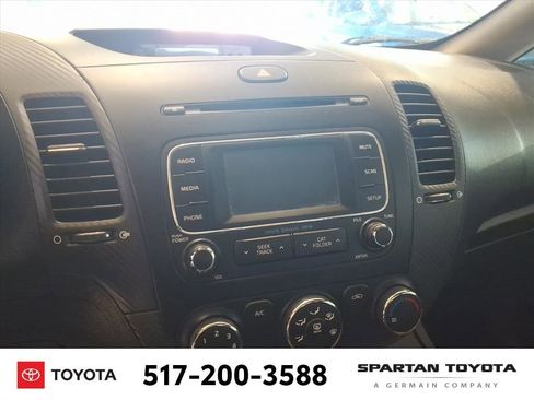 Used 2016 Kia Forte EX image 18