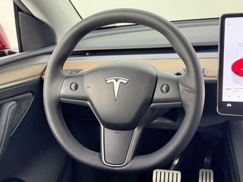 Used 2024 Tesla Model Y Performance image 17