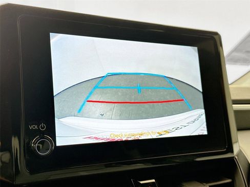 Certified 2025 Toyota Corolla SE image 25