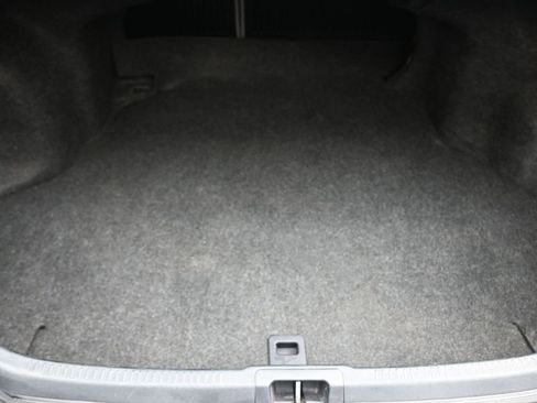 Used 2016 Toyota Camry SE image 11