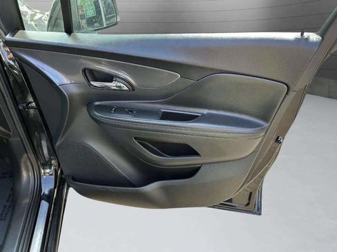 Used 2022 Buick Encore Preferred image 13