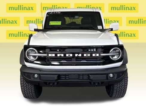 New 2026 Ford Bronco Outer Banks w/ Sasquatch Package AWD/4WD image 15
