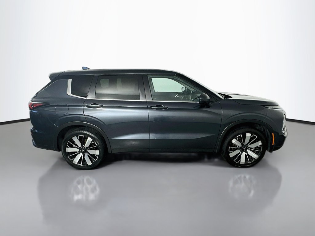 Used 2025 Mitsubishi Outlander SE AWD/4WD image 8