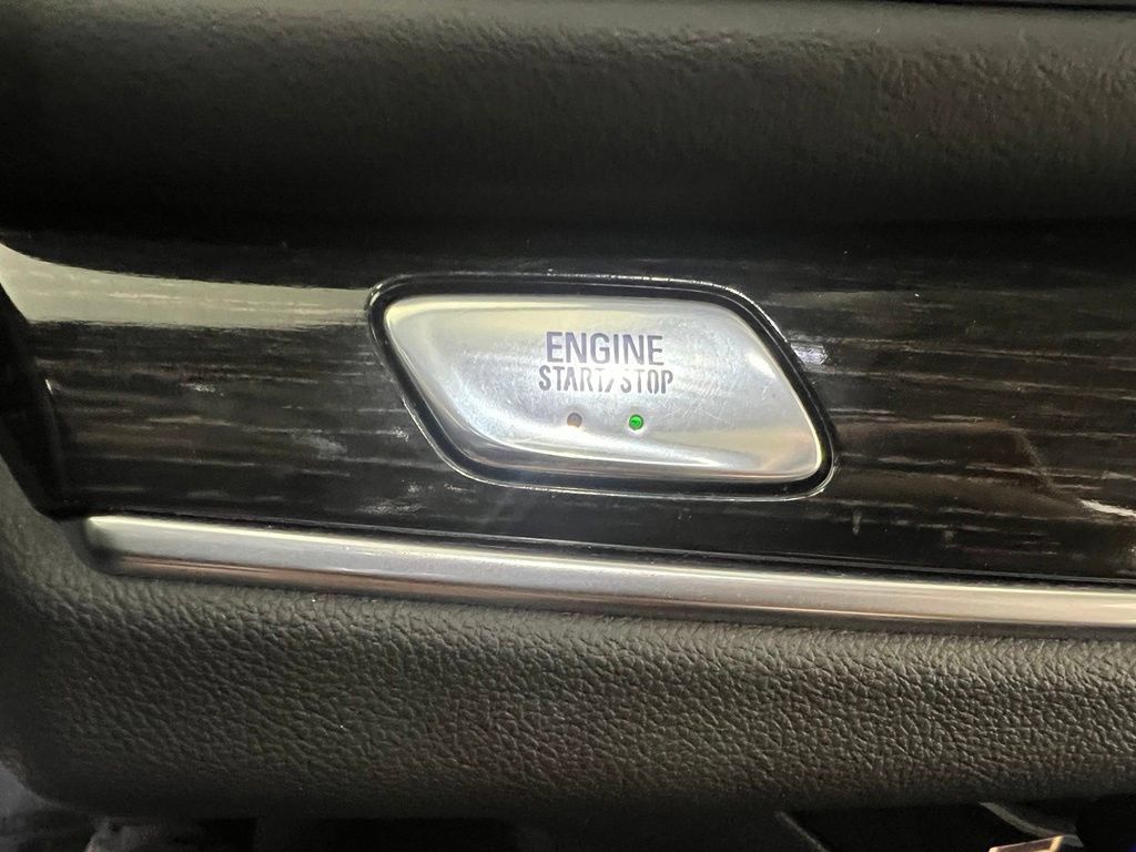 Used 2019 Buick Enclave Avenir w/ Avenir Technology Package AWD/4WD image 34