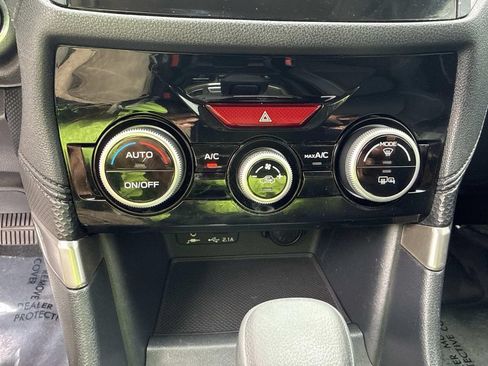 Used 2019 Subaru Forester Premium AWD/4WD image 33