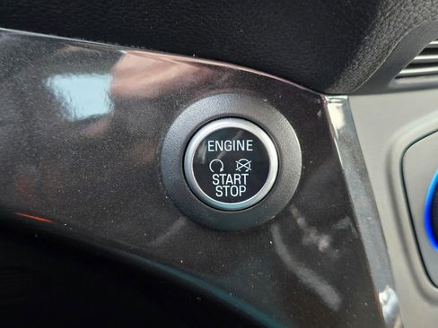 Used 2019 Ford Escape SE image 16