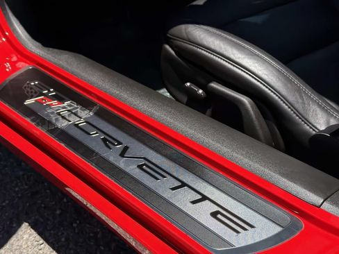 Used 2013 Chevrolet Corvette Coupe RWD image 12