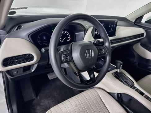Certified 2026 Honda HR-V LX image 8