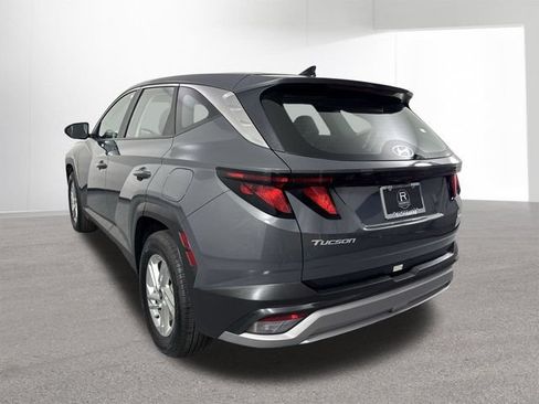 Used 2025 Hyundai Tucson SE AWD/4WD image 30