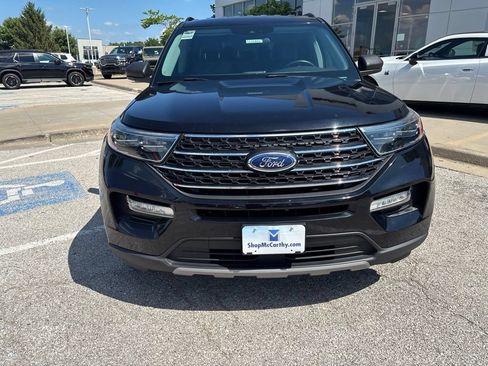 Used 2024 Ford Explorer XLT w/ Equipment Group 202A AWD/4WD image 9