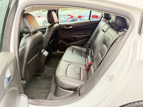 Used 2017 Chevrolet Cruze Premier FWD image 31