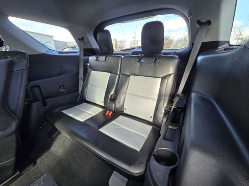 Used 2022 Ford Explorer XLT w/ Equipment Group 202A image 16