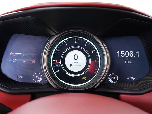 Used 2019 Aston Martin DB11 Volante RWD image 21