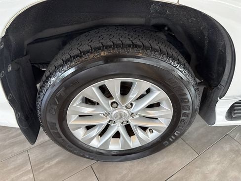 Used 2015 Lexus GX 460 w/ Premium Package image 47