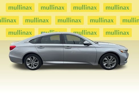Used 2018 Honda Accord LX image 11