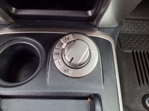 Used 2019 Toyota 4Runner SR5 Premium image 17