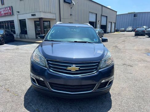 Used 2013 Chevrolet Traverse LT FWD image 2