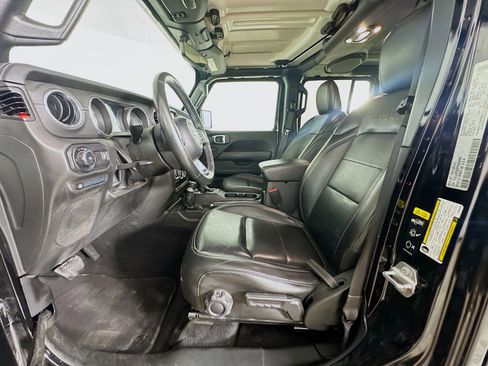 Used 2023 Jeep Wrangler Sahara w/ Cold Weather Group image 13