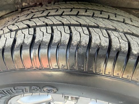 Used 2004 Toyota Sequoia SR5 AWD/4WD image 8