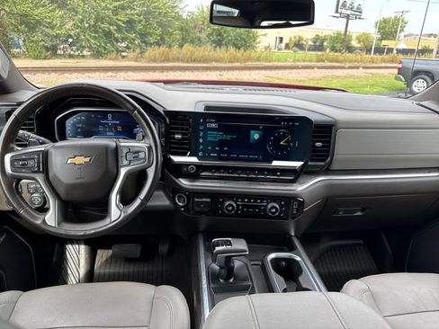 Used 2023 Chevrolet Silverado 1500 LTZ AWD/4WD image 13