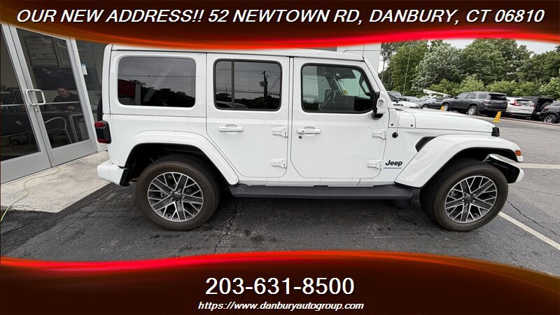 Used 2023 Jeep Wrangler Unlimited Sahara AWD/4WD image 6