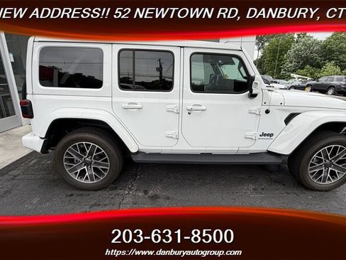Used 2023 Jeep Wrangler Unlimited Sahara AWD/4WD image 6