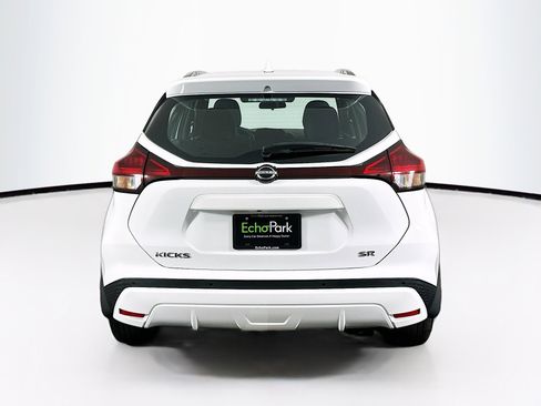 Used 2023 Nissan Kicks SR image 7