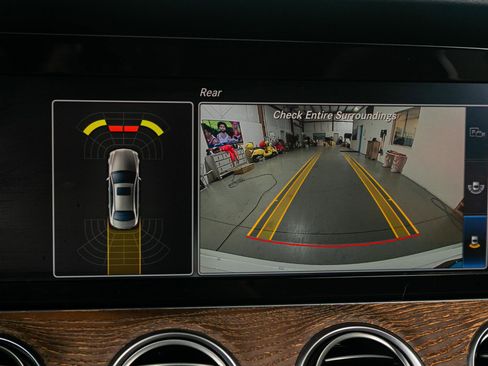 Used 2018 Mercedes-Benz E 300 E 300 RWD Sedan w/ Premium 1 Package image 16