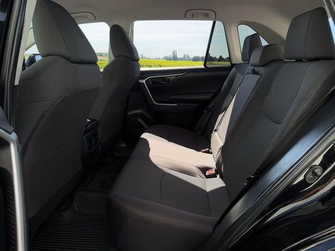 Certified 2023 Toyota RAV4 LE FWD image 23