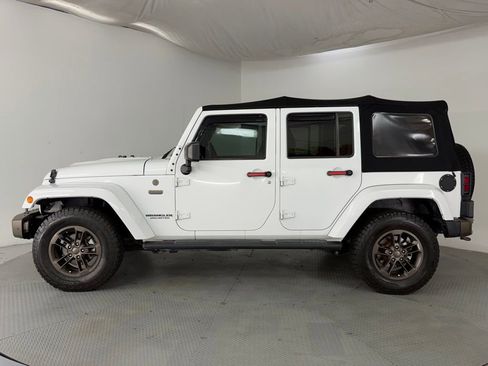 Used 2017 Jeep Wrangler Unlimited Sahara AWD/4WD image 4