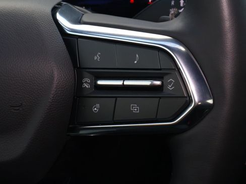 Used 2025 Chevrolet Suburban High Country image 28