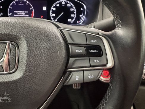 Used 2018 Honda Accord Sport image 32
