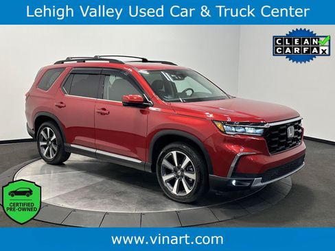 Certified 2025 Honda Pilot Touring image 1