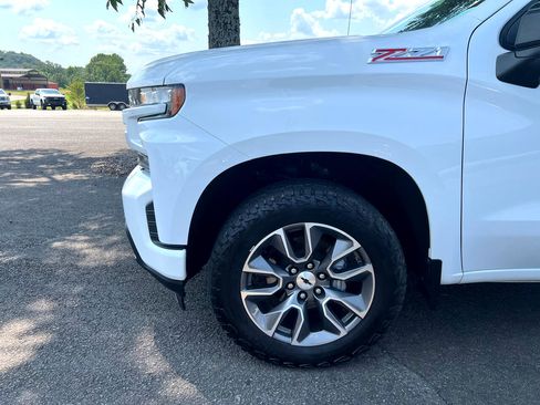Used 2019 Chevrolet Silverado 1500 RST image 34