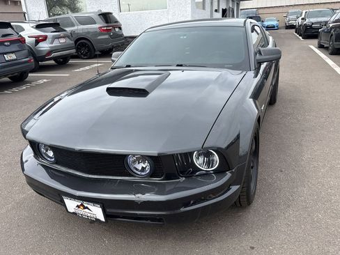 Used 2007 Ford Mustang GT Premium image 3