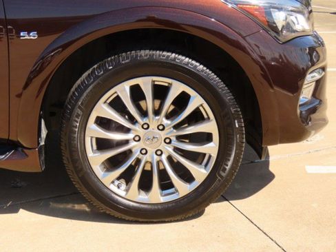 Used 2017 INFINITI QX80 w/ Deluxe Technology Package image 7