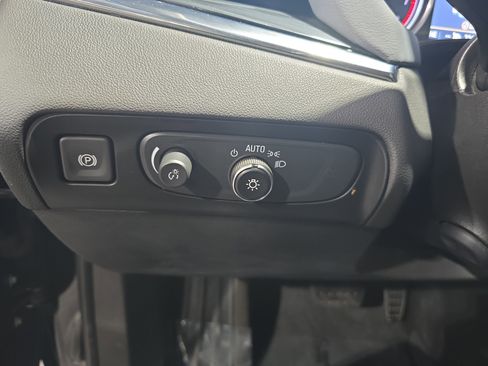 Used 2021 Buick Enclave Premium w/ Sun and Sites Package image 27