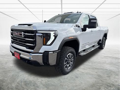 Used 2024 GMC Sierra 3500 SLE image 1