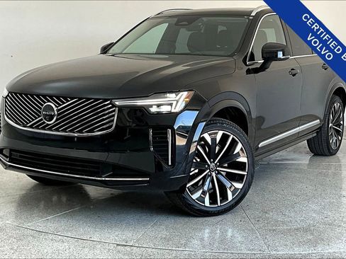 Certified 2025 Volvo XC90 B6 Plus image 15