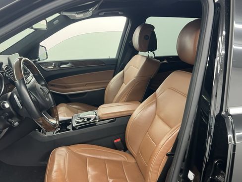 Used 2017 Mercedes-Benz GLS 550 4MATIC image 8