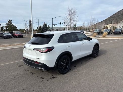 Used 2024 Honda HR-V Sport image 3