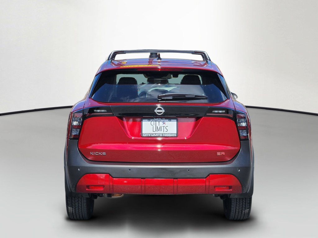 Used 2026 Nissan Kicks SR w/ SR Premium Package FWD image 6