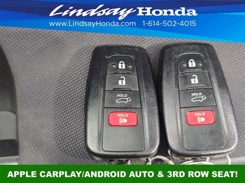 Used 2021 Toyota Highlander LE FWD image 23