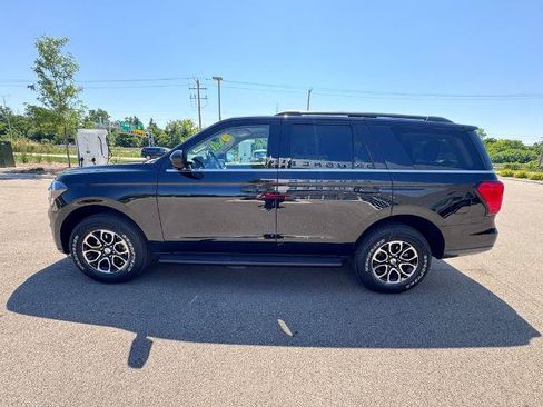 Certified 2024 Ford Expedition XLT AWD/4WD image 5