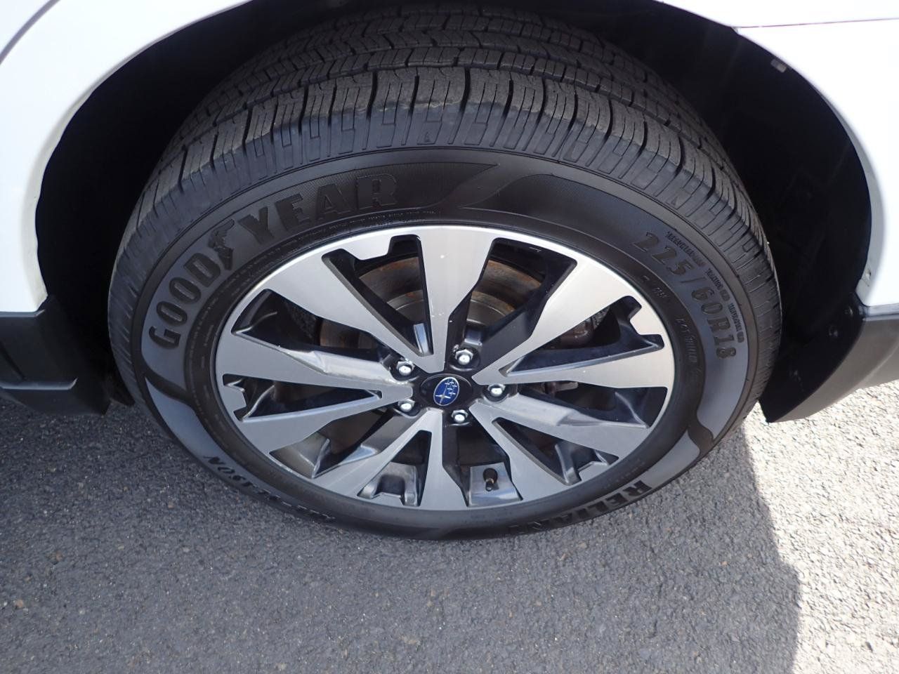 Used 2017 Subaru Outback 3.6R Limited w/ Popular Package #5 AWD/4WD image 27
