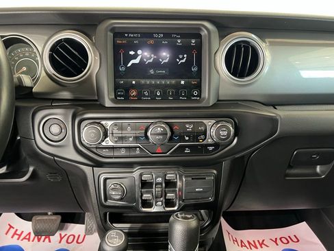 Used 2022 Jeep Wrangler Unlimited Sahara w/ Cold Weather Group image 12