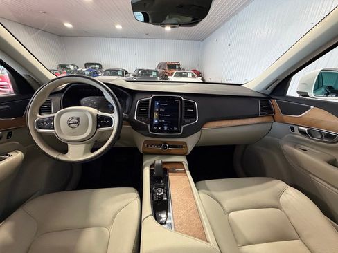 Used 2022 Volvo XC90 T8 Inscription Expression image 26