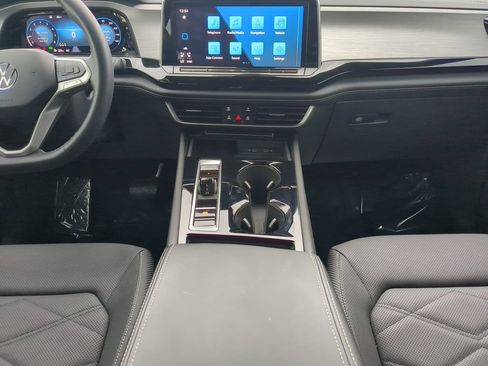 Certified 2024 Volkswagen Atlas Cross Sport SE FWD image 16
